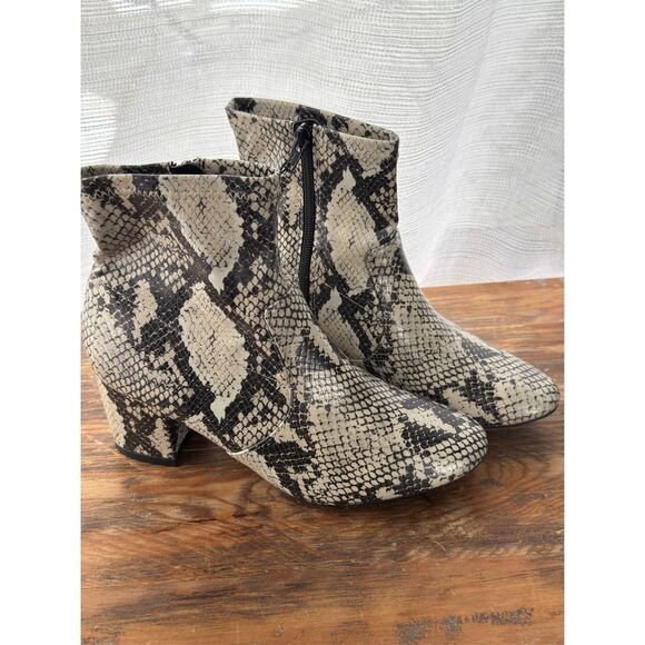 Time and Tru Women's Memory Foam Snake Print Heeled Mid Boots‎ Tan Size 7.5 NWT - Picture 1 of 8
